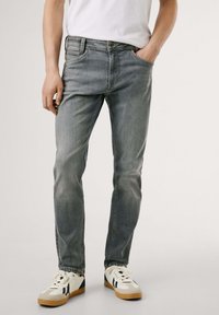 Узкие джинсы Узкие джинсы