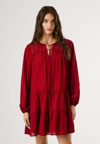 Короткое платье Короткое платье