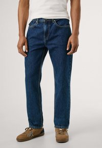 Прямые джинсы Прямые джинсы