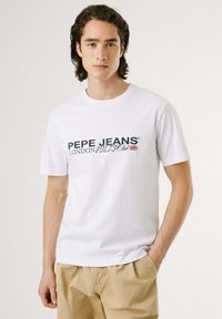 Футболка Футболка