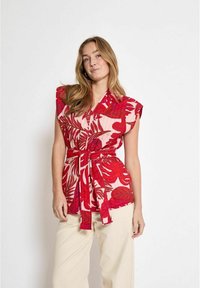 Жилет Жилет