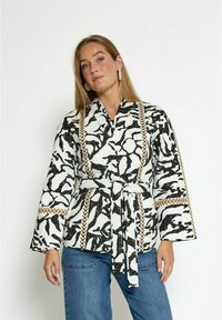 Блейзер Блейзер