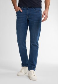 Узкие джинсы Узкие джинсы