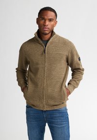 Вязаная кофта Вязаная кофта