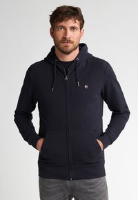 Толстовка Толстовка