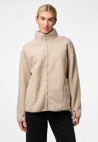 Флисовая куртка Флисовая куртка