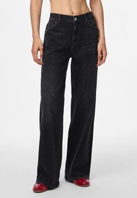 Джинсы Джинсы