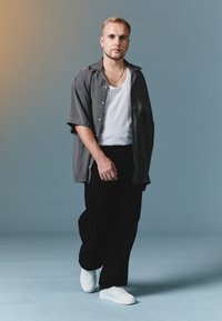 Прямые джинсы Прямые джинсы