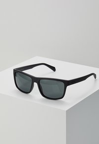 Солнечные очки Солнечные очки