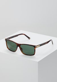 Солнечные очки Солнечные очки