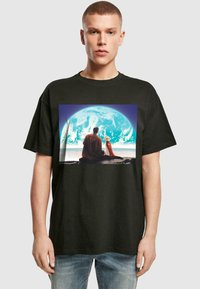 Футболка Футболка