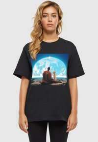 Футболка Футболка