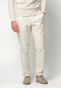 Чиносы Чиносы