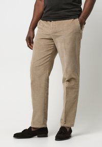 Чиносы Чиносы