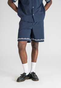 Шорты Шорты