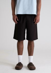 Шорты Шорты