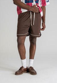 Шорты Шорты