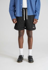 Шорты Шорты