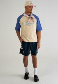 Футболка Футболка