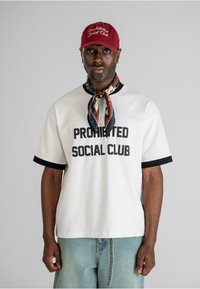 Футболка Футболка