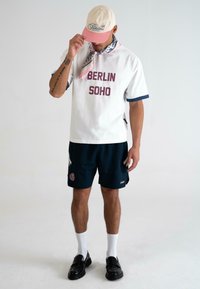 Футболка Футболка