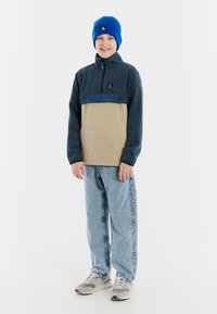 Пуловер Пуловер