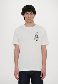 Футболка Футболка