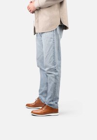 Ботинки на шнуровке Ботинки на шнуровке