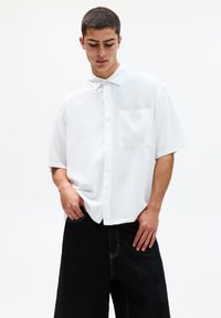 Рубашка с коротким рукавом Рубашка с коротким рукавом