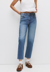 Короткие джинсы Короткие джинсы