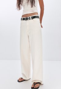 Джинсы Джинсы