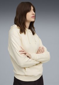 Спортивная толстовка Спортивная толстовка