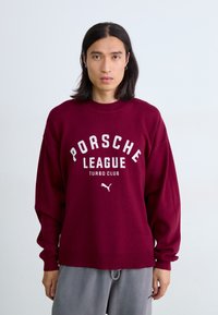 Пуловер Пуловер