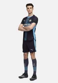 Шорты Шорты