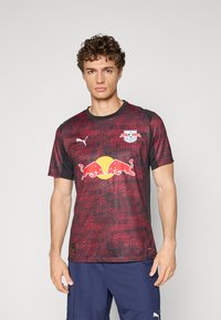 Спортивная форма Спортивная форма