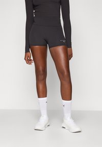 Шорты Шорты