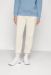 Спортивный костюм Спортивный костюм