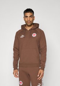 Спортивная кофта Спортивная кофта