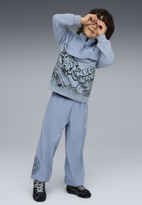 Пуловер Пуловер