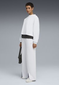 Спортивные штаны Спортивные штаны