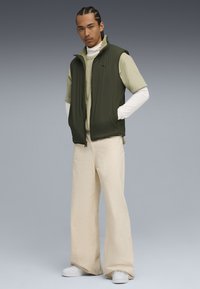 Жилет Жилет