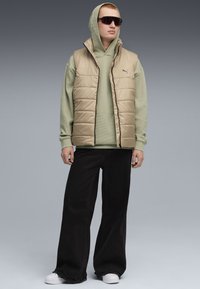 Жилет Жилет