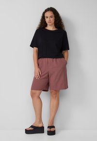 Шорты Шорты