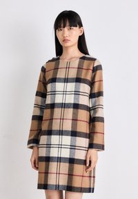 Короткое платье Короткое платье