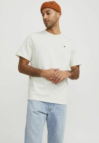 Футболка Футболка