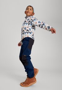 Кроссовки Кроссовки