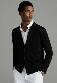 Вязаная кофта Вязаная кофта