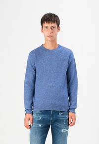 Пуловер Пуловер