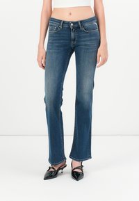 Клешеные брюки Клешеные брюки