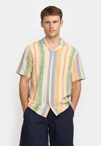 Рубашка с коротким рукавом Рубашка с коротким рукавом